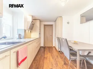 Prodej rodinného domu, Karlova Ves, 160 m2