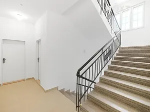 Prodej kanceláře, Praha - Záběhlice, U zákrutu, 47 m2