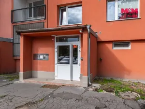 Prodej bytu 2+1, Chomutov, Holešická, 64 m2