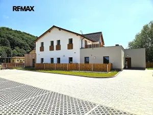 Prodej bytu 2+kk, Svoboda nad Úpou, Nádražní, 54 m2
