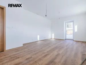 Prodej bytu 2+kk, Svoboda nad Úpou, Nádražní, 56 m2