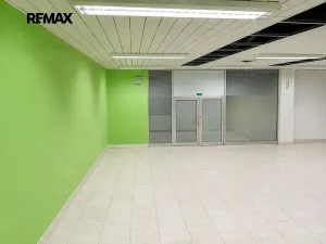 Pronájem obchodního prostoru, Hradec Králové, Gočárova třída, 865 m2
