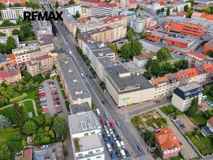 Pronájem obchodního prostoru, Hradec Králové, Gočárova třída, 865 m2