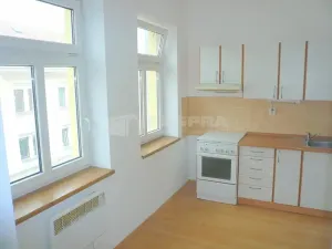 Pronájem bytu 2+1, Praha - Břevnov, Šlikova, 50 m2