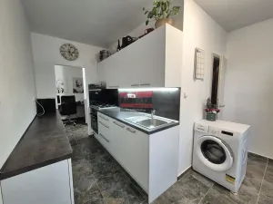 Pronájem bytu 3+1, Jindřichův Hradec, sídliště Vajgar, 65 m2