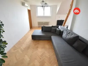 Pronájem bytu 3+1, Karlovy Vary, Majakovského, 74 m2