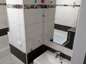 Pronájem bytu 2+1, Karlovy Vary, Školní, 63 m2