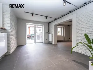 Pronájem kanceláře, Praha - Smíchov, U smíchovského hřbitova, 53 m2