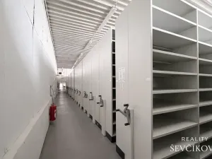 Pronájem komerční nemovitosti, Hradec Králové, Zemědělská, 695 m2