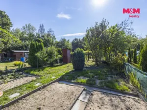 Prodej zahrady, Rybitví, 185 m2