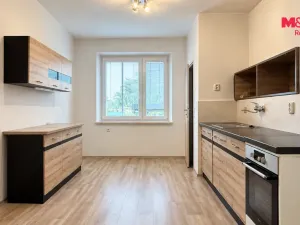 Prodej bytu 2+1, Lutín, Růžová, 68 m2