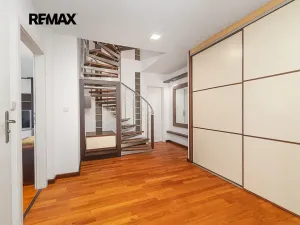Prodej bytu 3+kk, Praha - Holešovice, Dobrovského, 107 m2