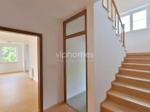 Pronájem vily, Praha - Řeporyje, Žilovská, 500 m2