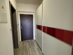 Pronájem bytu 1+kk, Praha - Letňany, Kadečkové, 30 m2