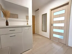 Prodej bytu 3+1, Praha - Bohnice, Poznaňská, 75 m2