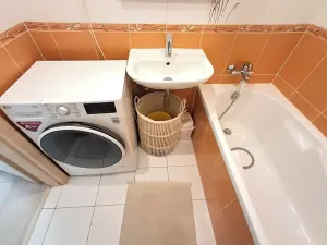 Prodej bytu 3+1, Praha - Bohnice, Poznaňská, 75 m2