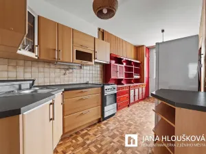 Prodej bytu 3+1, Praha - Chodov, Jažlovická, 73 m2