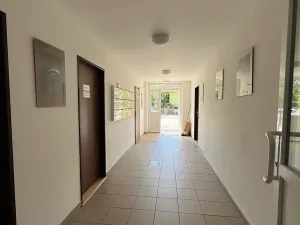 Prodej bytu 1+1, Karlovy Vary, Spálená, 50 m2