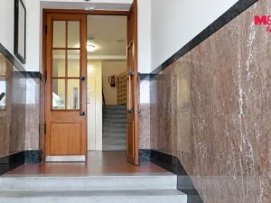 Pronájem bytu 1+kk, Praha - Holešovice, Bubenská, 21 m2