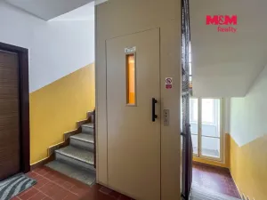Pronájem bytu 1+1, Praha - Letňany, Dobratická, 31 m2