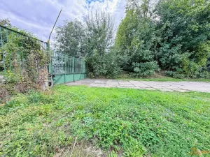 Pronájem komerčního pozemku, Praha, Roztocká, 490 m2