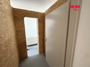 Pronájem obchodního prostoru, Jablonec nad Nisou, Anenské náměstí, 81 m2