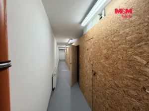 Pronájem obchodního prostoru, Jablonec nad Nisou, Anenské náměstí, 81 m2