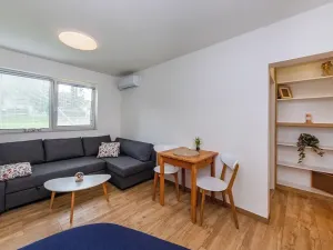 Pronájem bytu 1+kk, Měchenice, Vltavská, 19 m2