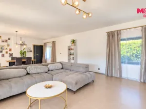 Prodej rodinného domu, Kropáčova Vrutice, 165 m2