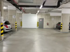 Prodej garážového stání, Praha, V jehličí, 12 m2