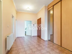 Pronájem bytu 3+kk, Praha - Nové Město, Masarykovo nábřeží, 92 m2