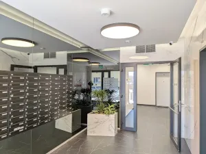 Pronájem bytu 1+kk, Brno, Komárovská, 28 m2