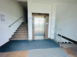 Prodej bytu 3+kk, Karlovy Vary, Chebská, 67 m2