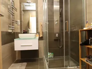 Pronájem bytu 2+kk, Karlovy Vary, Mattoniho nábřeží, 60 m2