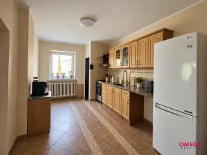 Prodej rodinného domu, Vodochody, 200 m2