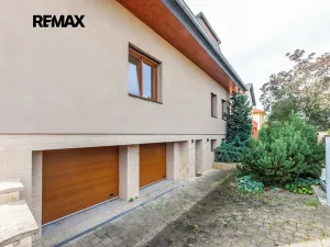 Prodej rodinného domu, Praha - Řeporyje, Havlůjové, 300 m2