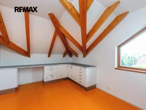 Prodej rodinného domu, Praha - Řeporyje, Havlůjové, 300 m2