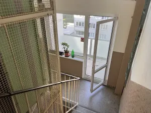 Prodej bytu 2+1, Karlovy Vary, Kpt. Nálepky, 65 m2