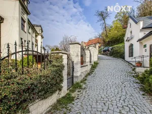 Prodej ubytování, Hluboká nad Vltavou, nám. Čsl. armády, 533 m2