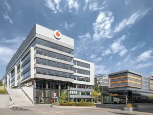 Pronájem kanceláře, Praha - Stodůlky, náměstí Junkových, 1500 m2