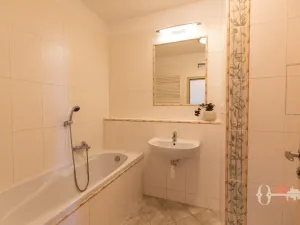 Prodej bytu 2+kk, Praha - Štěrboholy, Andersenova, 65 m2