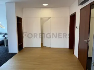 Pronájem bytu 1+kk, Hradec Králové, Malé náměstí, 80 m2