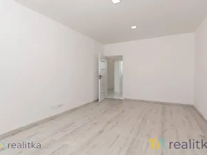 Prodej bytu 3+1, Orlová, Masarykova třída, 74 m2