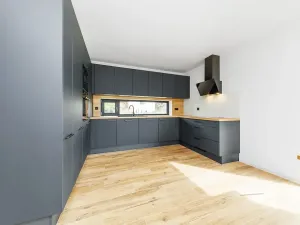 Prodej rodinného domu, Černovice, 200 m2