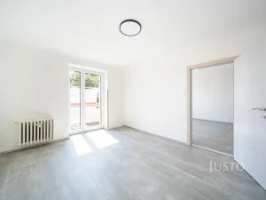 Pronájem bytu 2+1, Třeboň, Nádražní, 56 m2