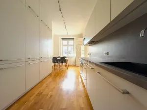 Pronájem bytu 2+kk, Praha - Vršovice, Bulharská, 52 m2