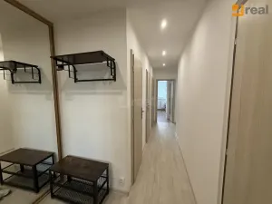 Pronájem bytu 3+1, Praha - Petrovice, Rezlerova, 73 m2