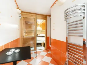 Prodej ubytování, Jáchymov, Fibichova, 578 m2