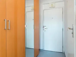 Pronájem bytu 2+kk, Praha - Nusle, Kloboučnická, 56 m2