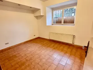 Prodej obchodního prostoru, Praha - Nusle, Na Jezerce, 74 m2